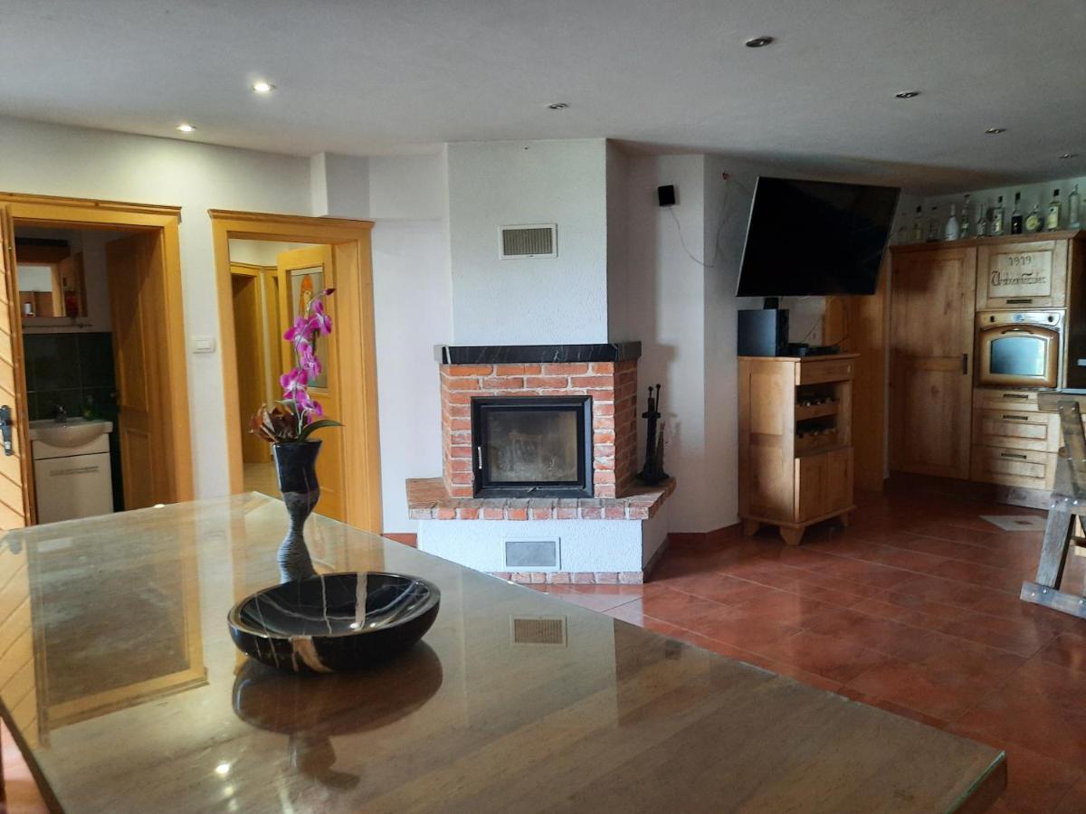 Country House Zemljanka Sentrupert  Luaran gambar